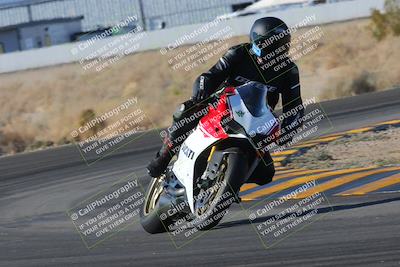 media/Dec-18-2022-SoCal Trackdays (Sun) [[8099a50955]]/Turn 4 (1pm)/